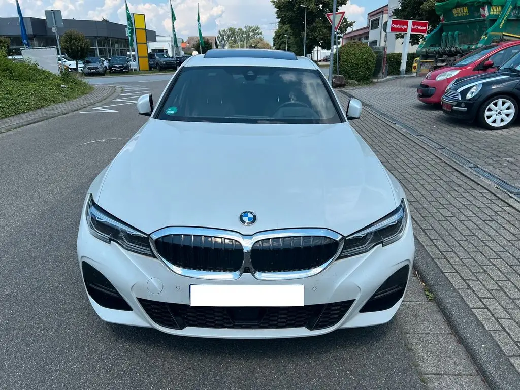 Photo 1 : Bmw Serie 3 2019 Hybrid