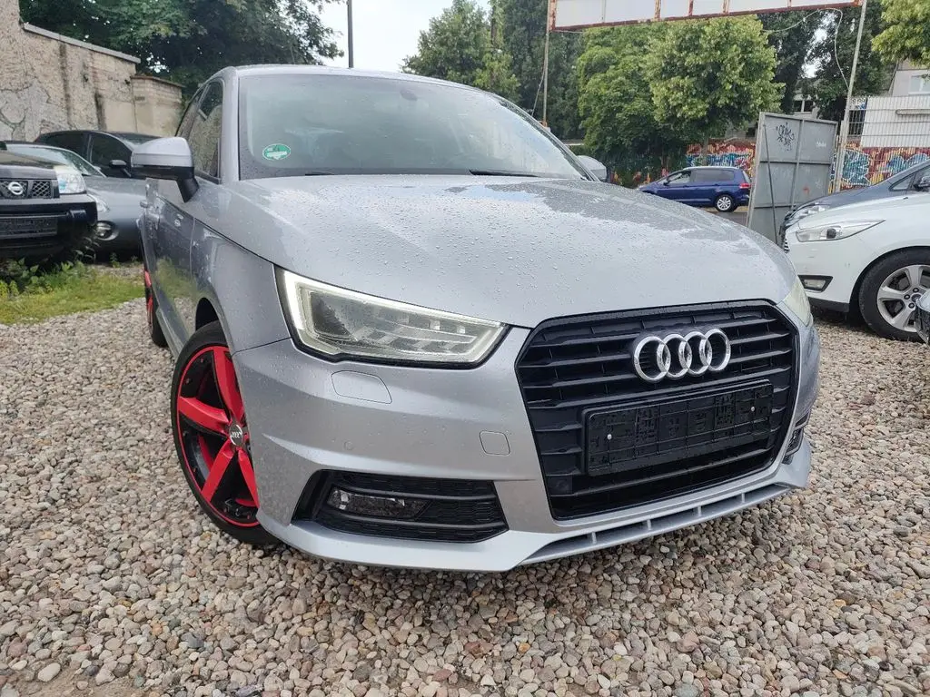 Photo 1 : Audi A1 2018 Petrol