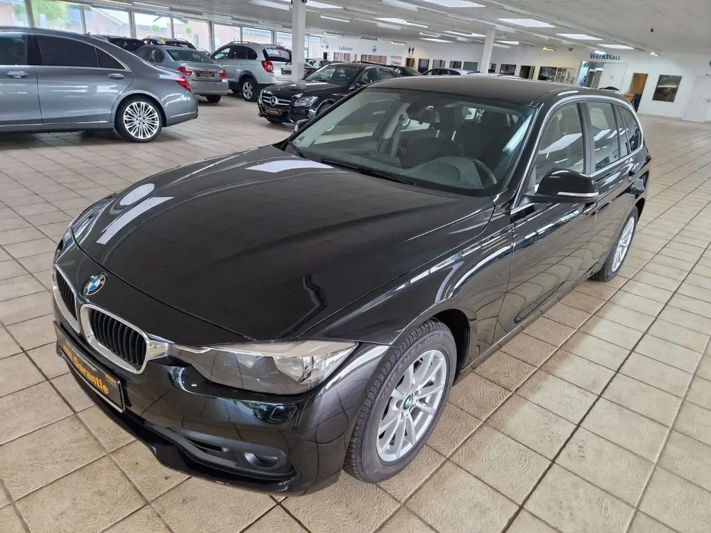 Photo 1 : Bmw Serie 3 2016 Petrol