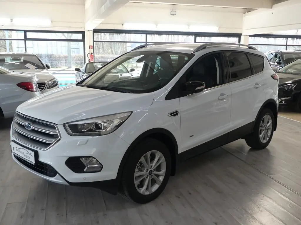 Photo 1 : Ford Kuga 2018 Petrol