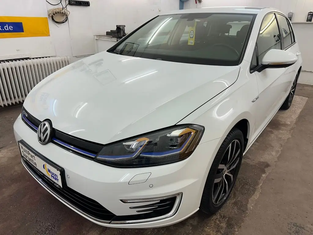 Photo 1 : Volkswagen Golf 2018 Non renseigné