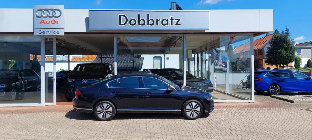 Photo 1 : Volkswagen Passat 2020 Hybride