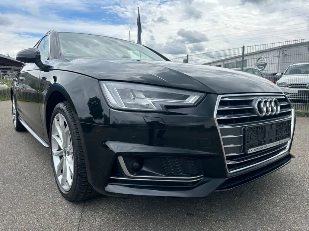 Photo 1 : Audi A4 2017 Others