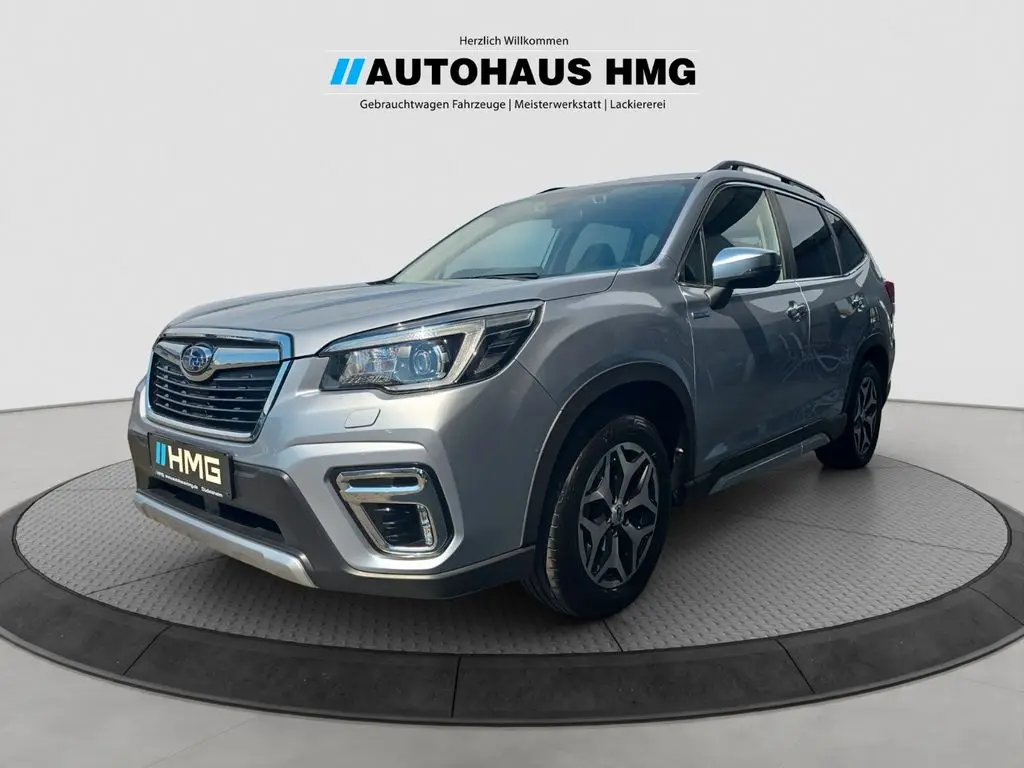 Photo 1 : Subaru Forester 2019 Hybride