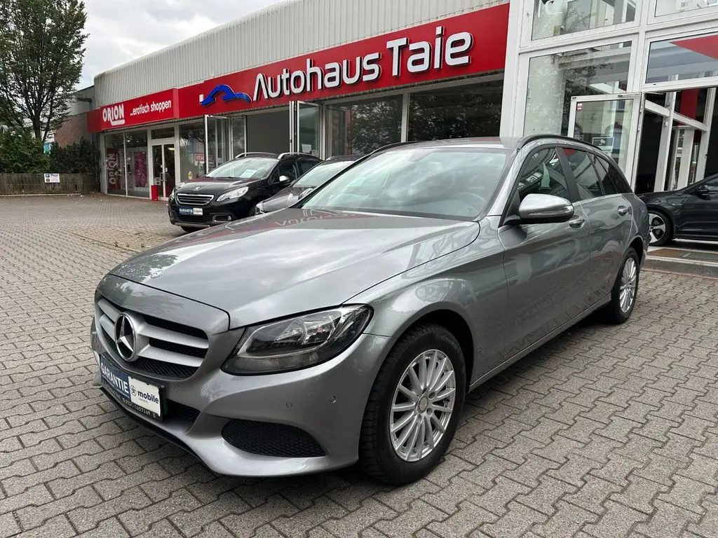 Photo 1 : Mercedes-benz Classe C 2014 Petrol