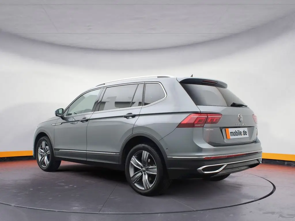 Photo 1 : Volkswagen Tiguan 2022 Petrol