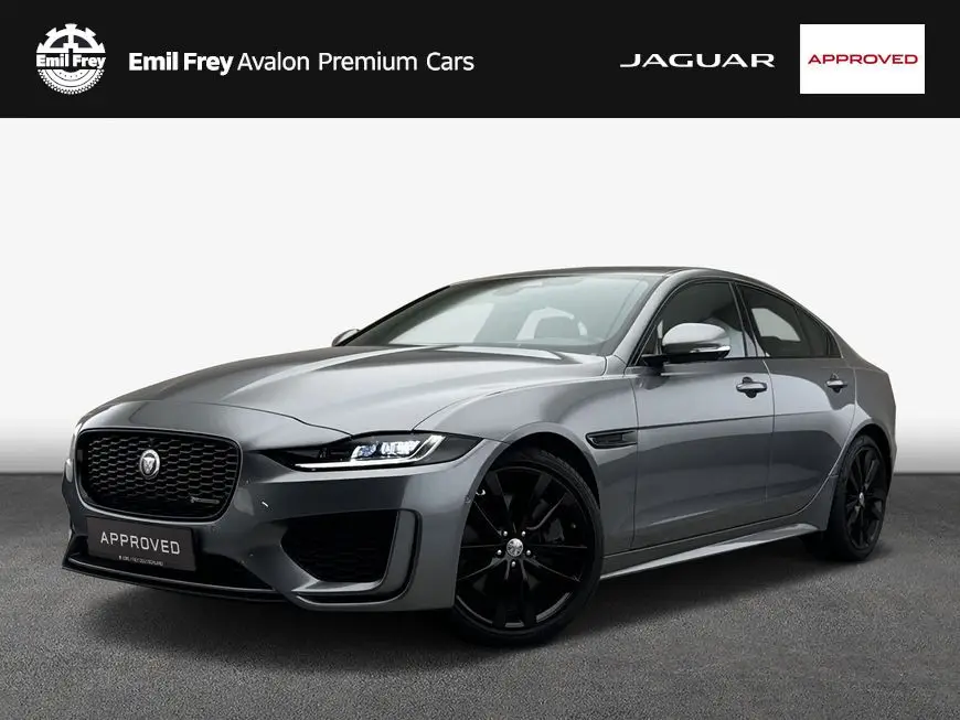 Photo 1 : Jaguar Xe 2021 Essence