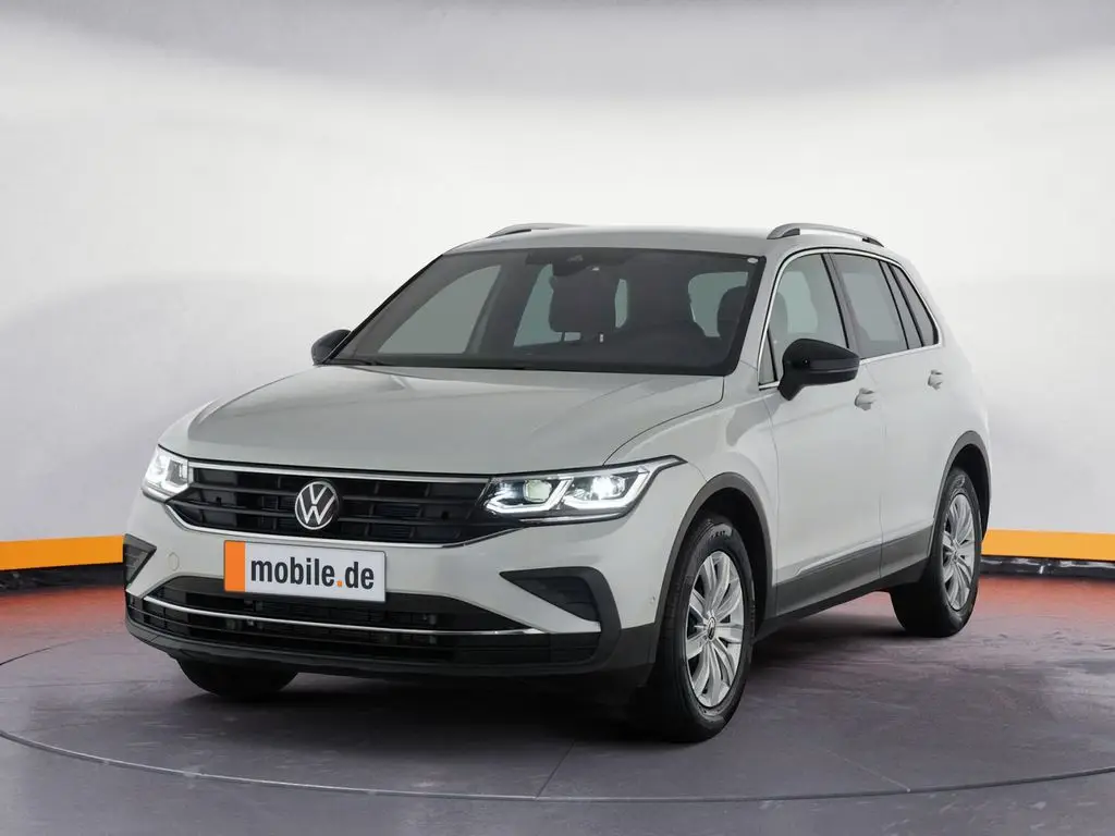 Photo 1 : Volkswagen Tiguan 2023 Petrol