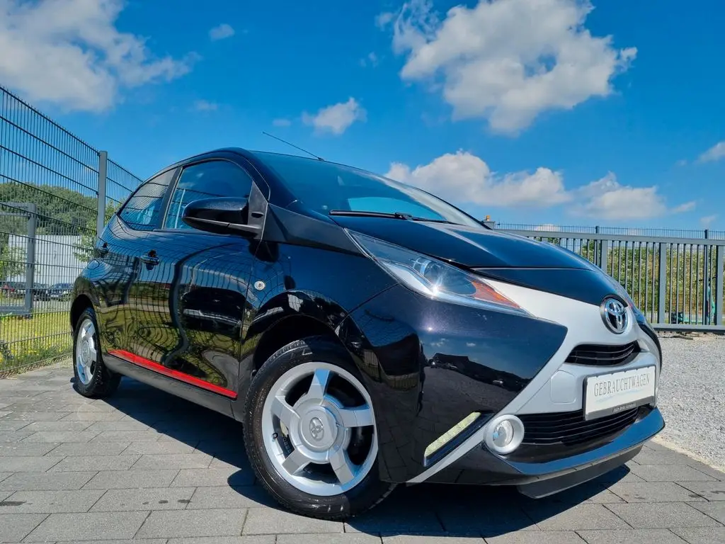 Photo 1 : Toyota Aygo X 2017 Essence