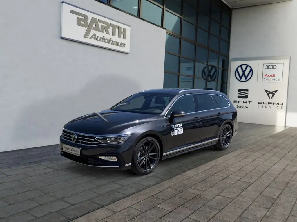 Photo 1 : Volkswagen Passat 2023 Petrol