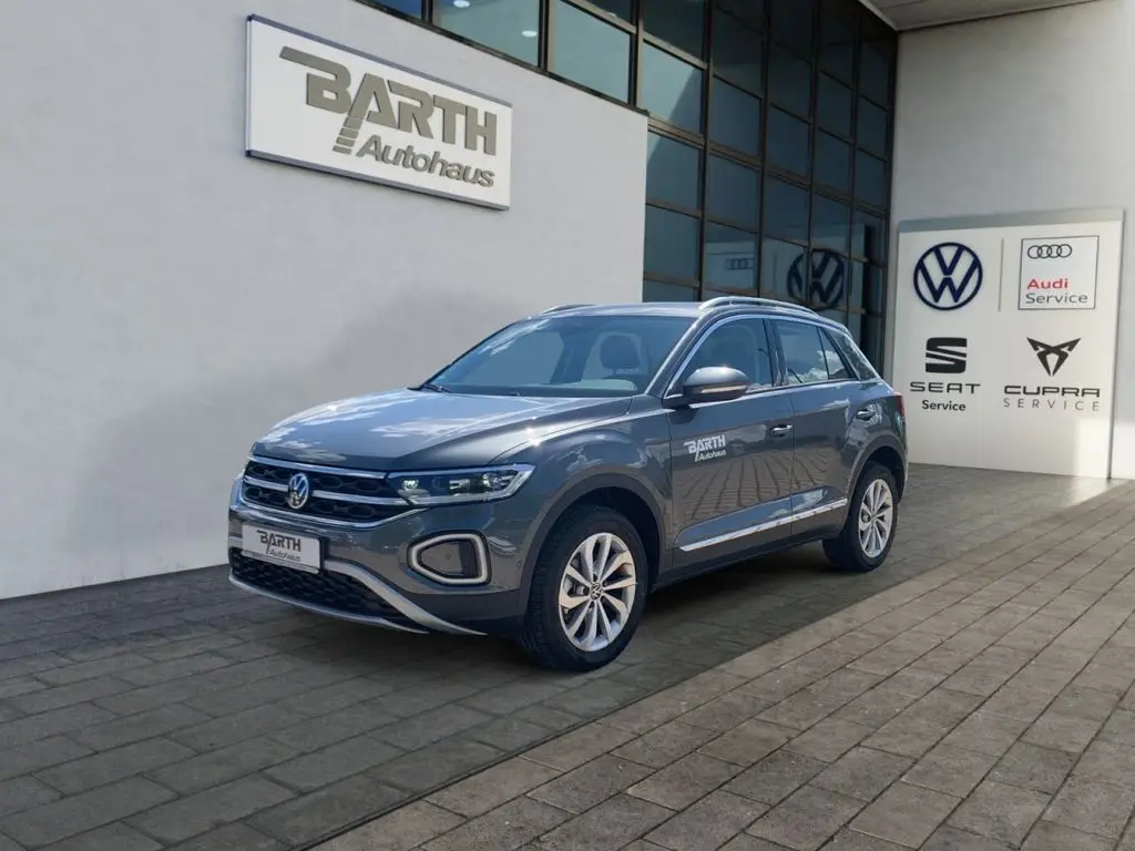 Photo 1 : Volkswagen T-roc 2024 Essence