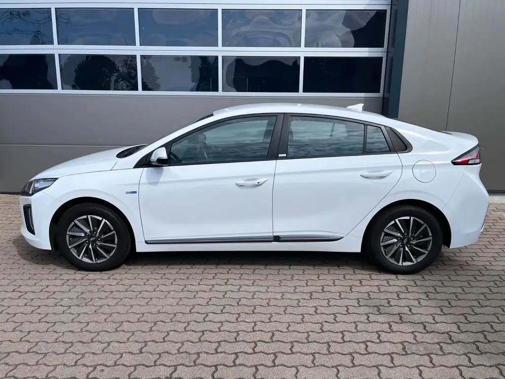 Photo 1 : Hyundai Ioniq 2021 Non renseigné