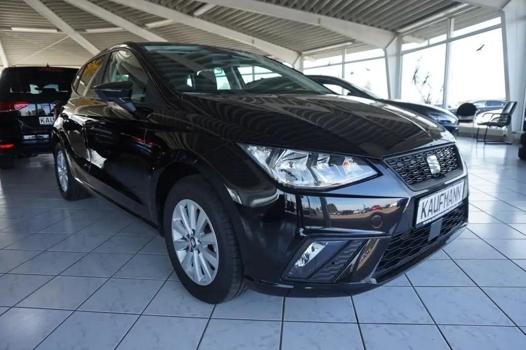 Photo 1 : Seat Ibiza 2021 Petrol