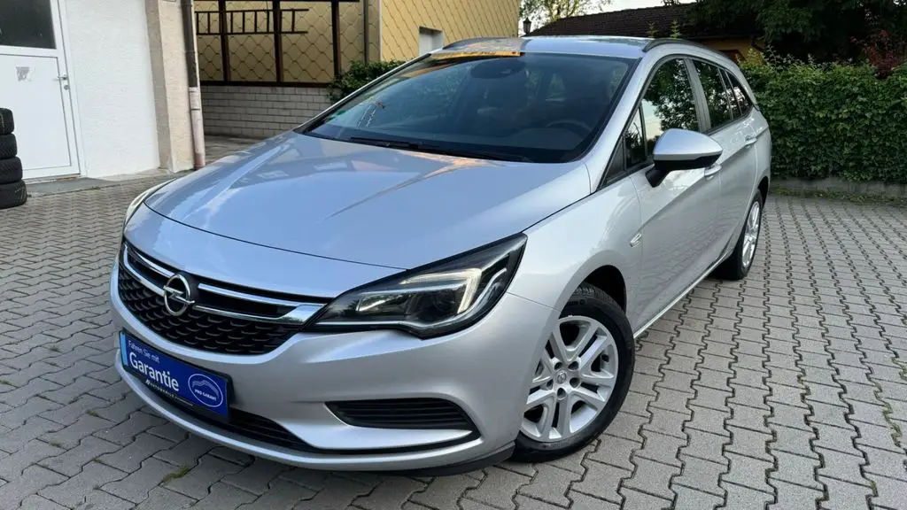 Photo 1 : Opel Astra 2018 Diesel