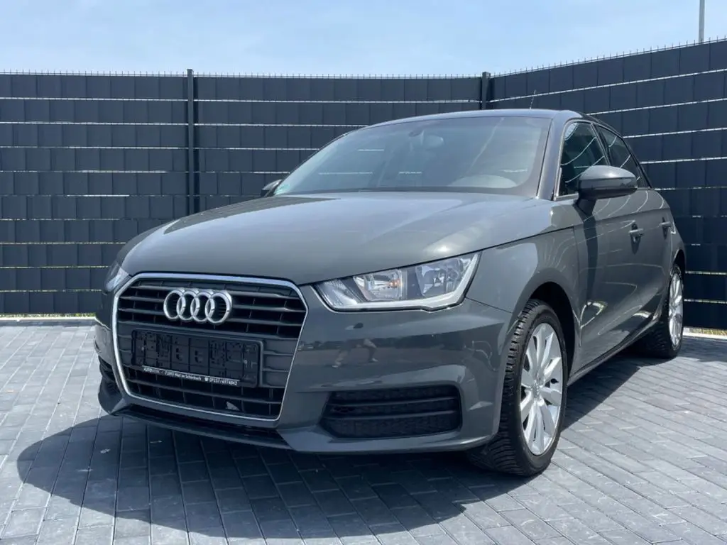 Photo 1 : Audi A1 2017 Petrol