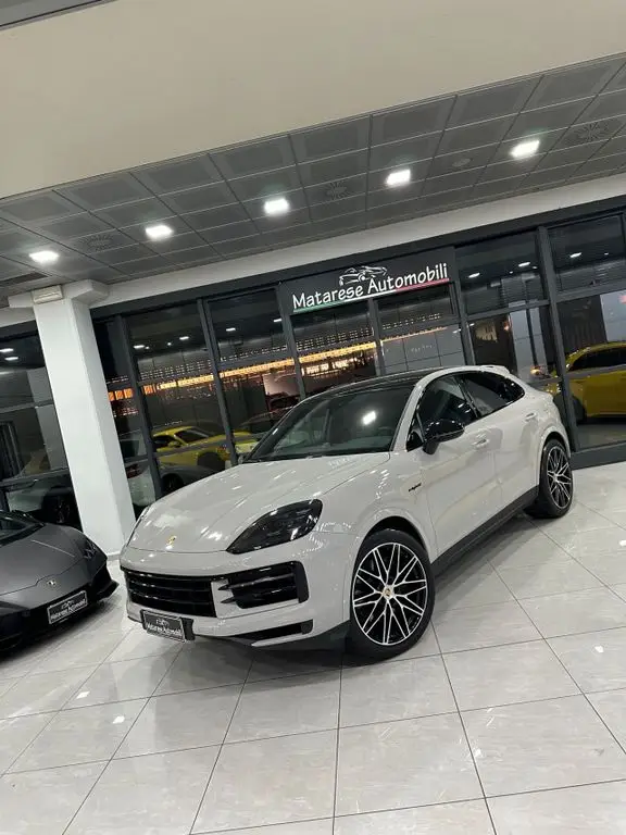 Photo 1 : Porsche Cayenne 2024 Hybrid