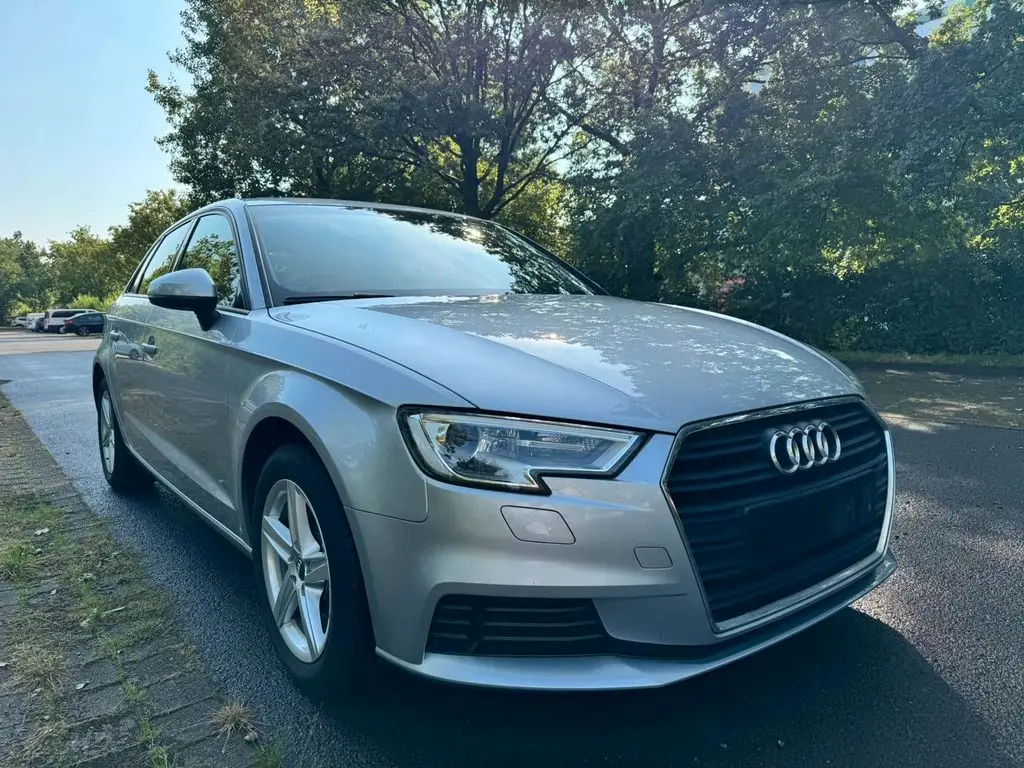 Photo 1 : Audi A3 2019 Diesel