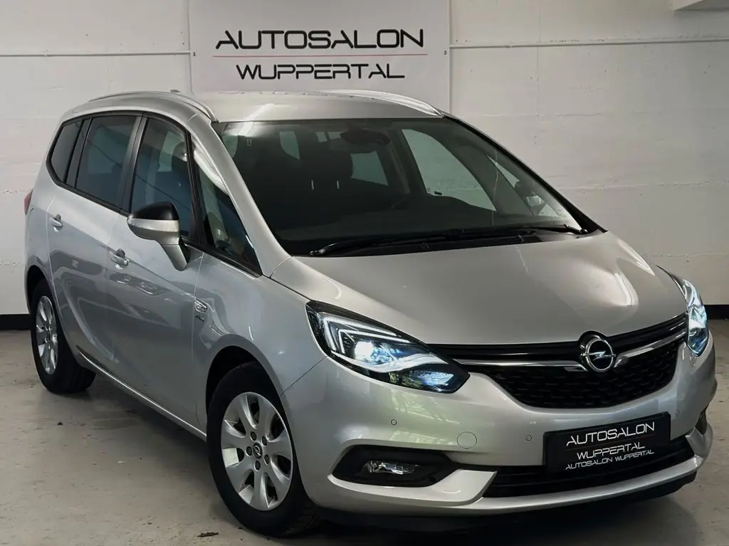 Photo 1 : Opel Zafira 2016 Essence