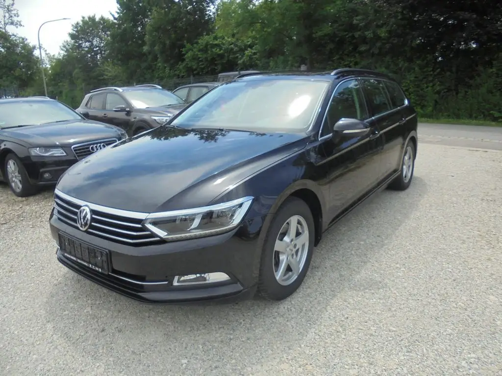 Photo 1 : Volkswagen Passat 2015 Petrol