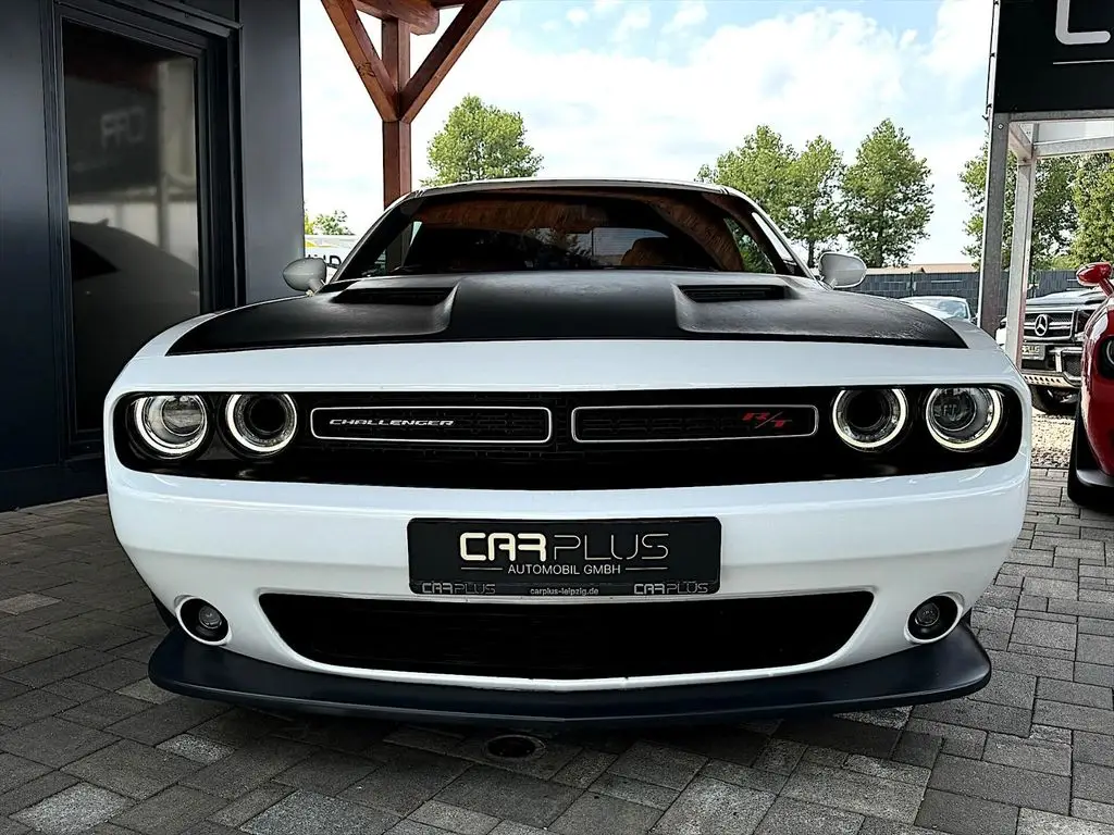 Photo 1 : Dodge Challenger 2018 Petrol