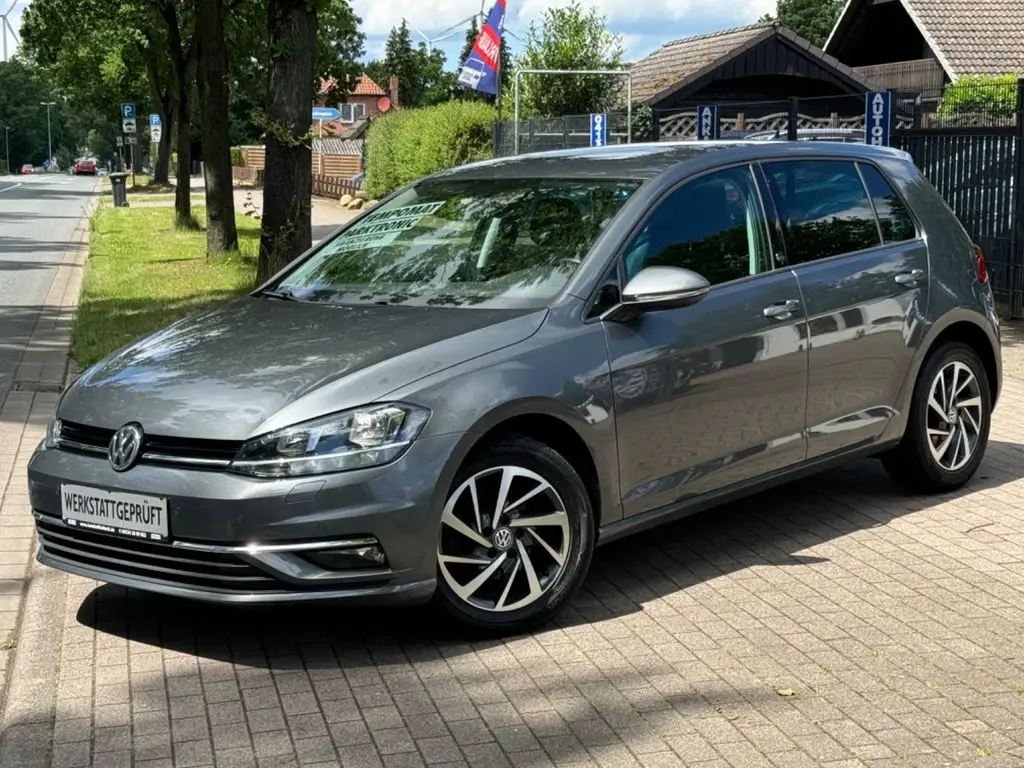 Photo 1 : Volkswagen Golf 2018 Essence