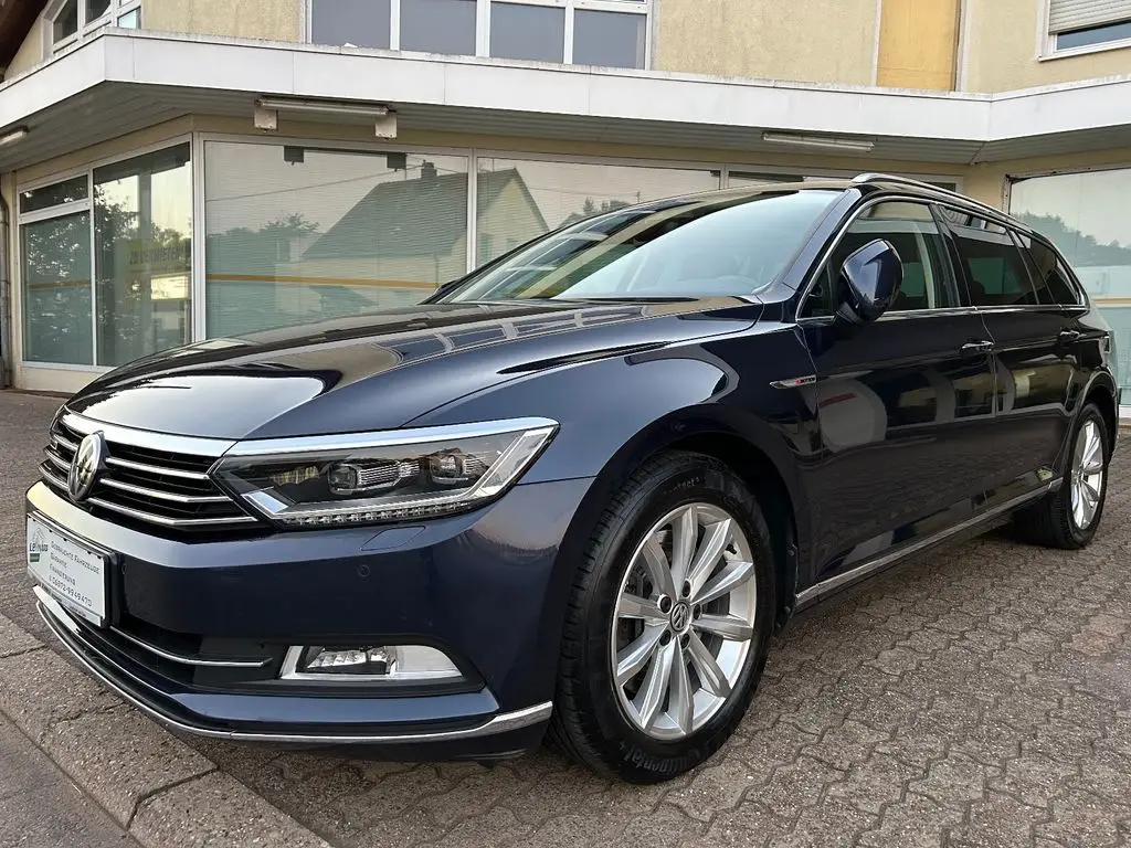 Photo 1 : Volkswagen Passat 2016 Petrol