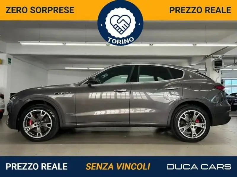 Photo 1 : Maserati Levante 2021 Essence