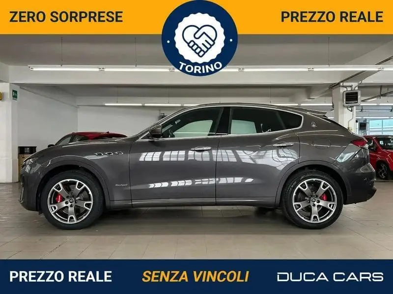 Photo 1 : Maserati Levante 2021 Essence