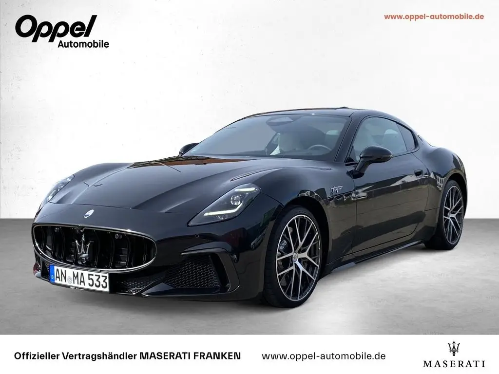 Photo 1 : Maserati Granturismo 2023 Petrol