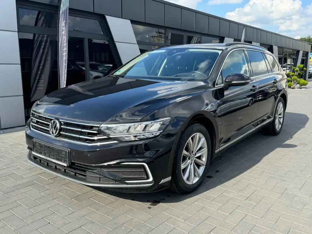 Photo 1 : Volkswagen Passat 2020 Hybride