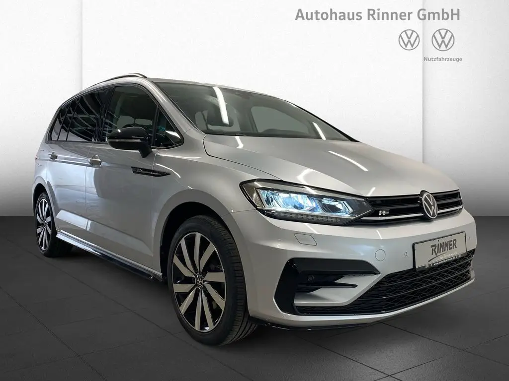 Photo 1 : Volkswagen Touran 2023 Petrol