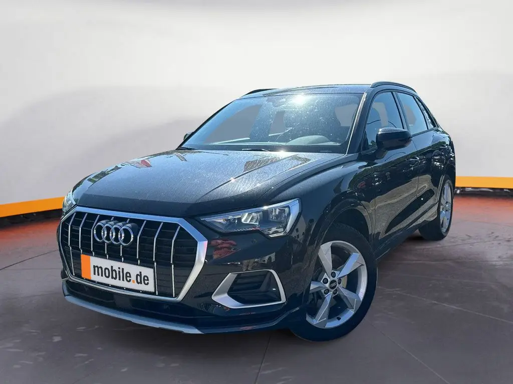 Photo 1 : Audi Q3 2023 Essence