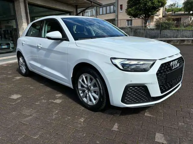 Photo 1 : Audi A1 2023 Petrol