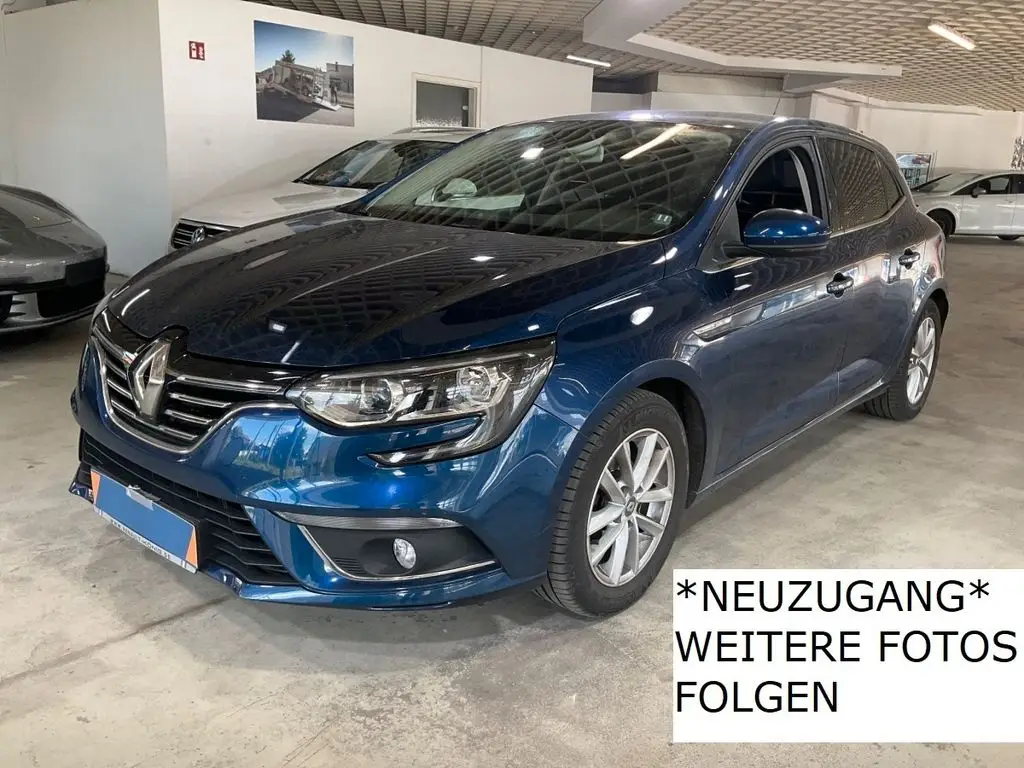 Photo 1 : Renault Megane 2017 Essence