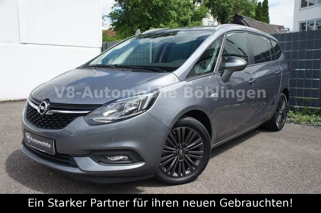 Photo 1 : Opel Zafira 2019 Petrol