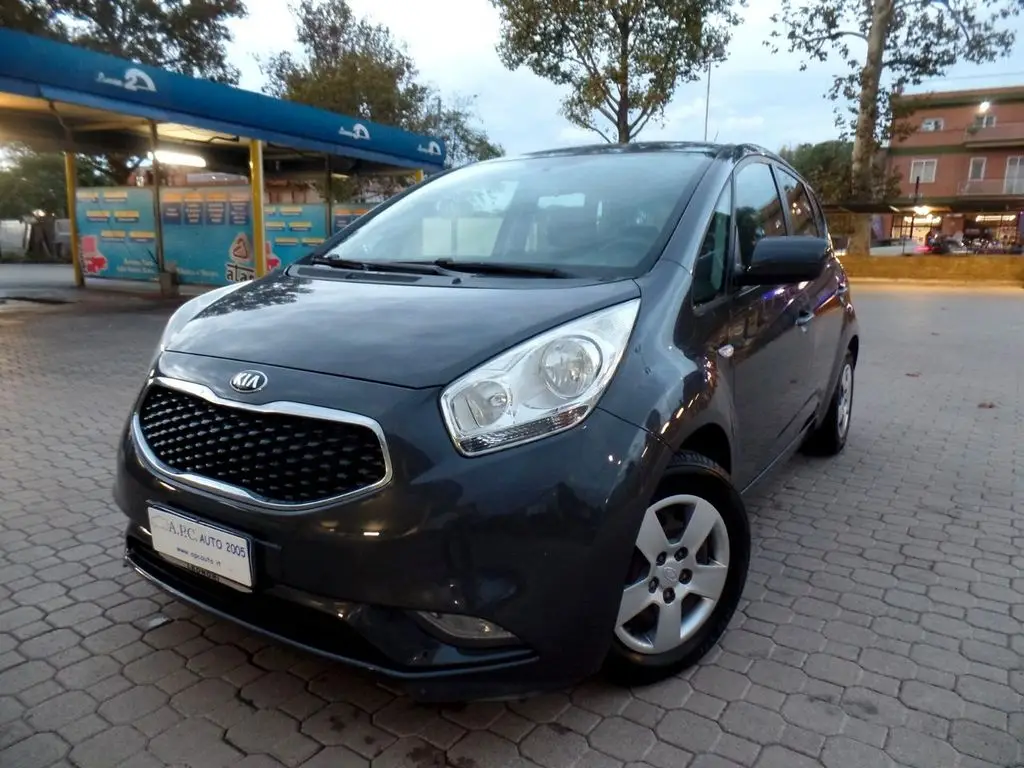 Photo 1 : Kia Venga 2016 Petrol