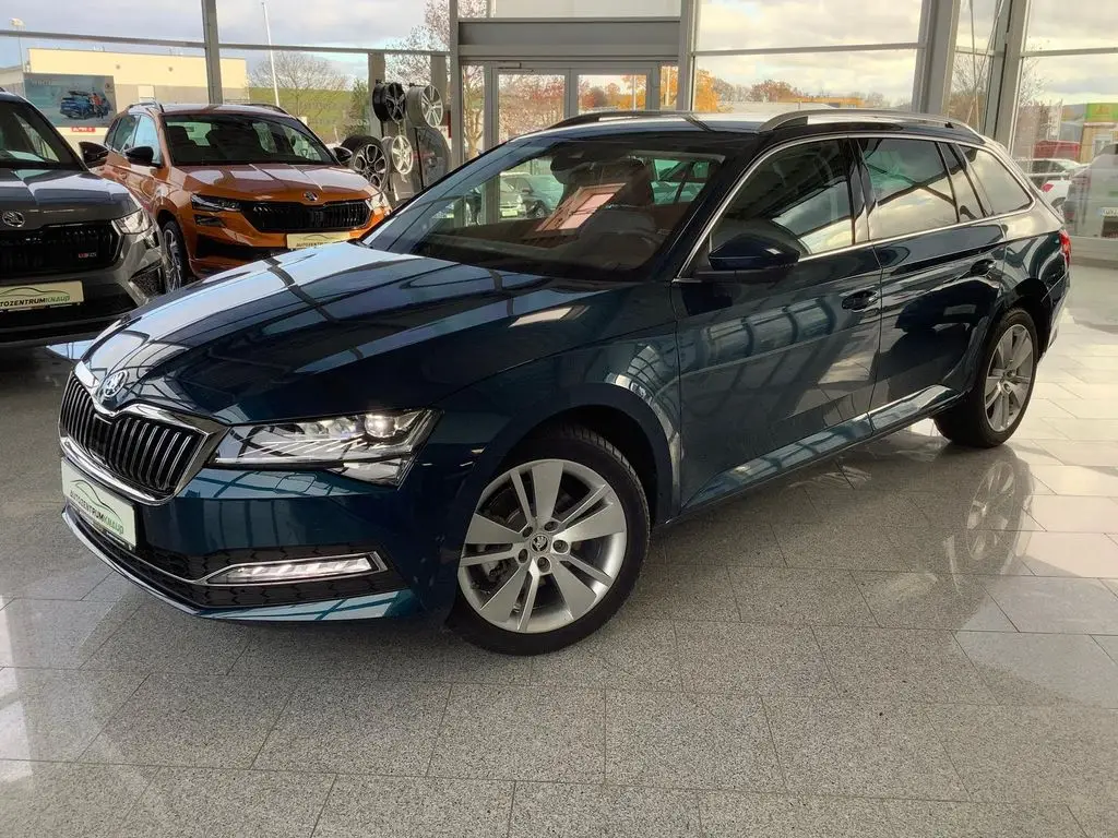 Photo 1 : Skoda Superb 2022 Essence