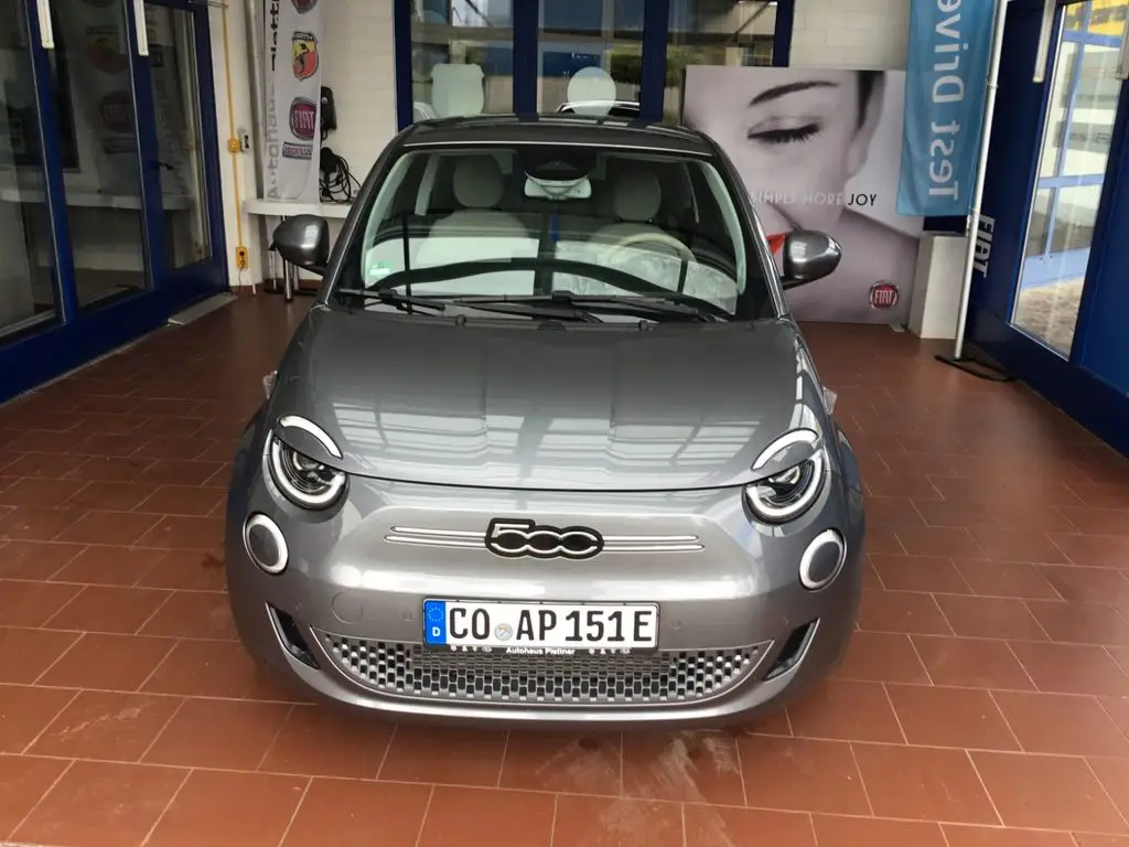 Photo 1 : Fiat 500 2023 Non renseigné