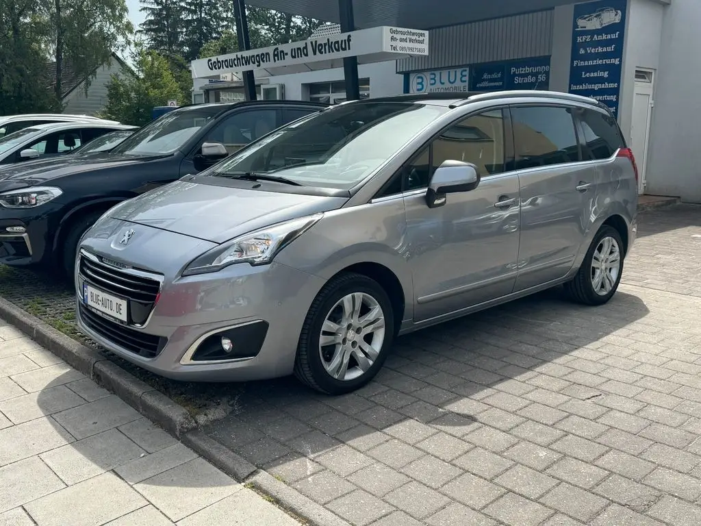 Photo 1 : Peugeot 5008 2016 Diesel