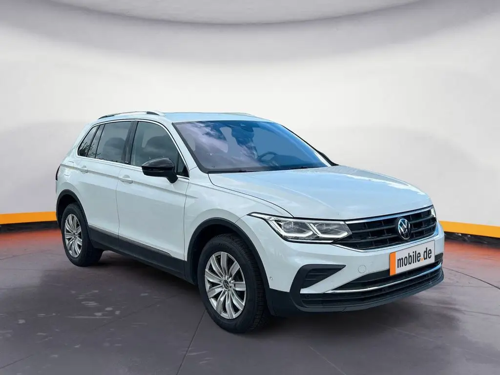 Photo 1 : Volkswagen Tiguan 2023 Petrol