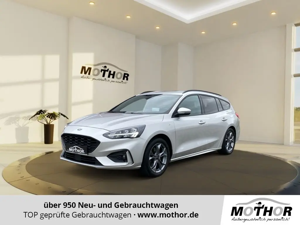 Photo 1 : Ford Focus 2021 Petrol