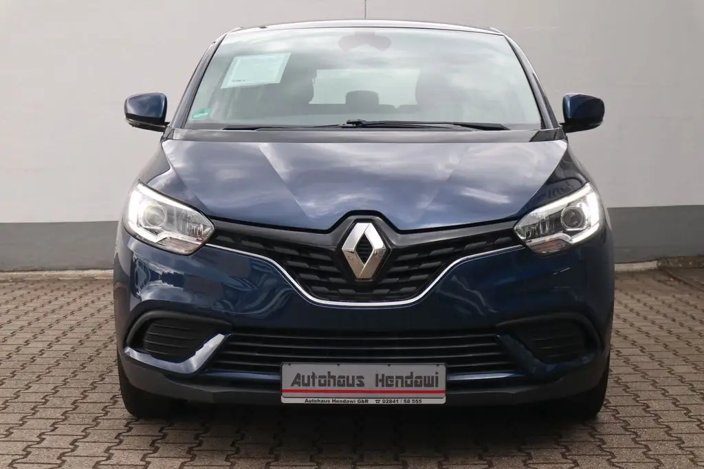 Photo 1 : Renault Scenic 2017 Essence