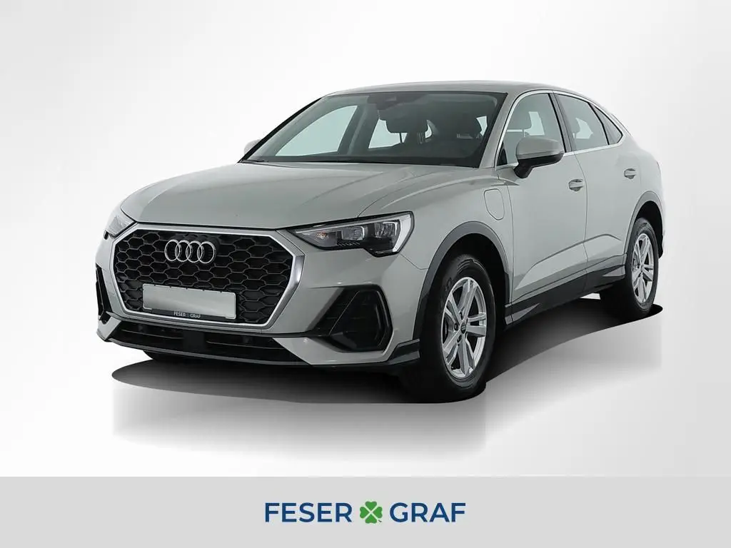 Photo 1 : Audi Q3 2021 Hybrid