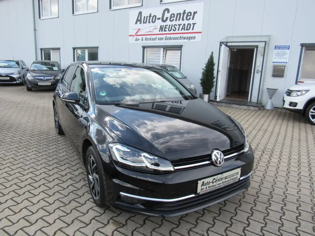 Photo 1 : Volkswagen Golf 2019 Petrol