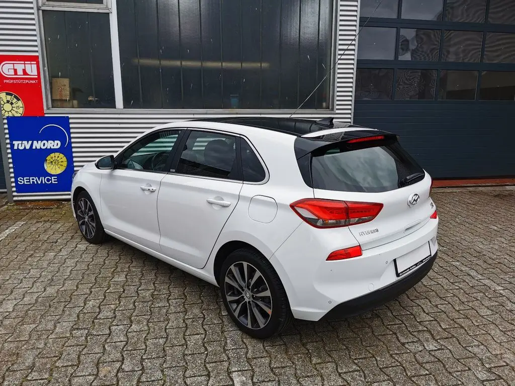 Photo 1 : Hyundai I30 2020 Petrol