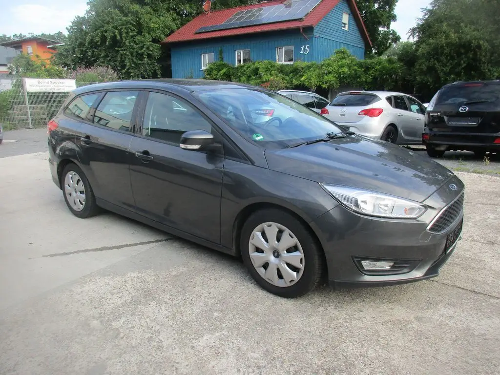 Photo 1 : Ford Focus 2016 Essence