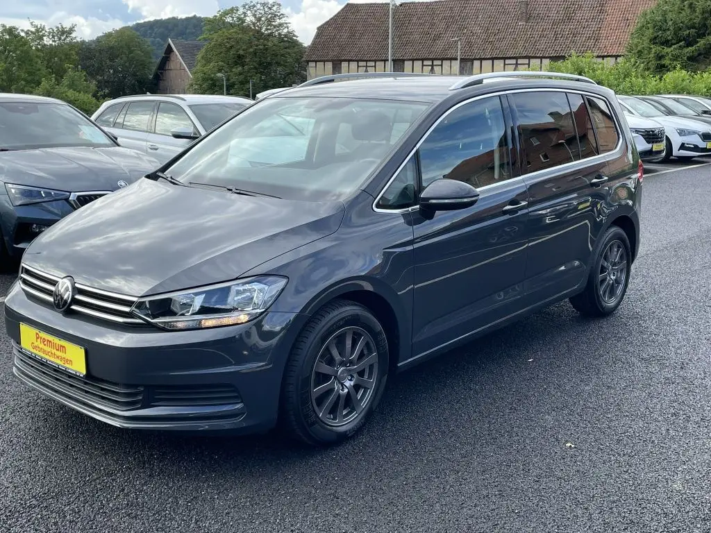 Photo 1 : Volkswagen Touran 2020 Petrol