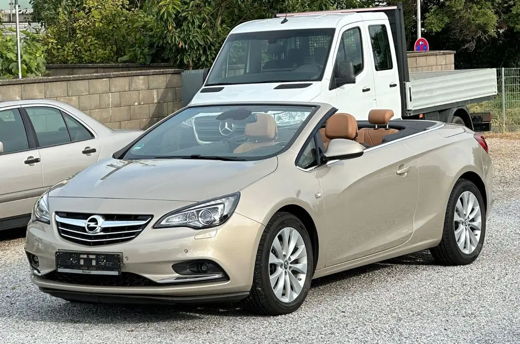 Photo 1 : Opel Cascada 2014 Essence