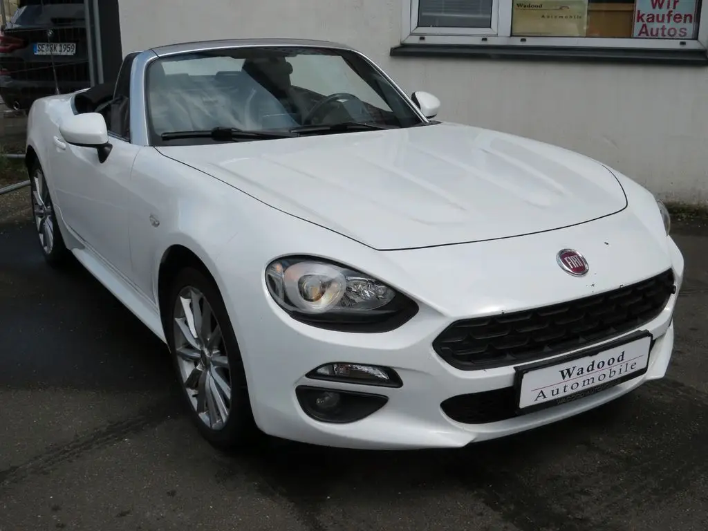 Photo 1 : Fiat 124 2017 Petrol