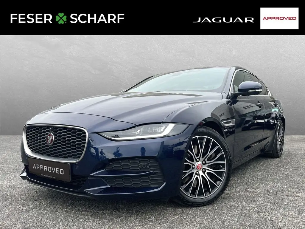 Photo 1 : Jaguar Xe 2021 Petrol